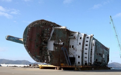 5 gia đình nạn nhân cuối cùng vụ chìm phà Sewol dừng tìm kiếm