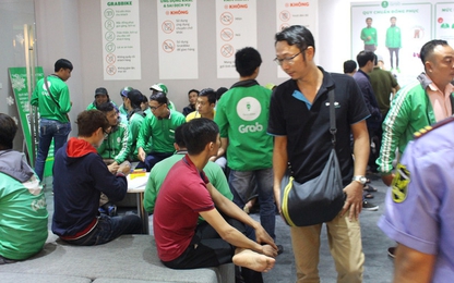 Tài xế GrabBike đình công phản đối mức chiết khấu mới