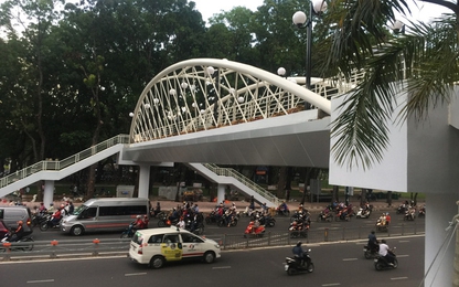 Hoàn thành cầu vượt đi bộ đẹp nhất TP.HCM ở công viên Gia Định