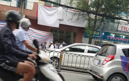 Xe máy phát nổ tại trụ sở công an phường, nữ cảnh sát bị thương