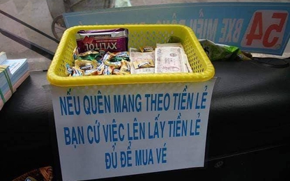 Chuyến xe bus với rổ tiền đầy tình người giữa Sài Gòn