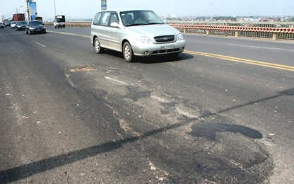 Cầu Thăng Long từng được sửa chữa thế nào?