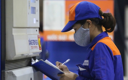 Giá xăng có thể giảm kỷ lục