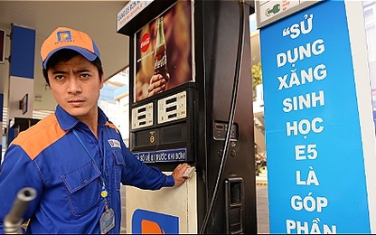 Giá xăng ngày mai có thể tiếp tục giảm sâu