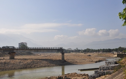 Cầu Ngòi Thia sập làm 8 người bị cuốn trôi được xây lại