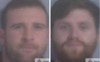 Hai thanh niên say rượu tưới xăng đốt taxi cho vui và cái kết đắng