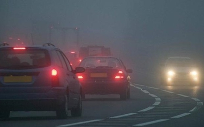 Lạm dụng đèn khẩn cấp khi qua ngã tư bị xử phạt như thế nào?