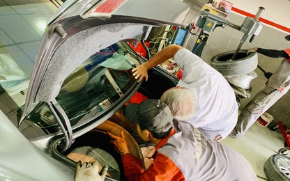 Dân Sài Gòn móc hầu bao tút xế cưng ăn tết