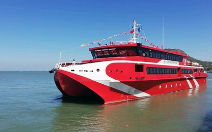 Tàu cao tốc chạy tuyến Vũng Tàu-Côn Đảo chỉ hơn 3 tiếng đồng hồ