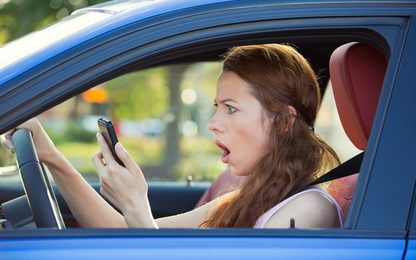 Nhờ dân làm cảnh sát 'bắt tại trận' tài xế vi phạm