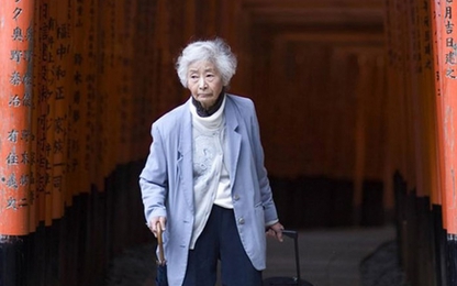 Nhật Bản "nóng" vì chiến dịch kêu gọi người già ngừng lái xe ô tô