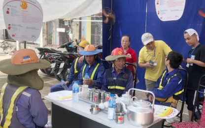 Hà Nội lập điểm tránh nóng miễn phí cho người dân