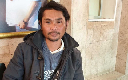 Hành khách phải đi dọn vệ sinh kiếm tiền mua vé máy bay