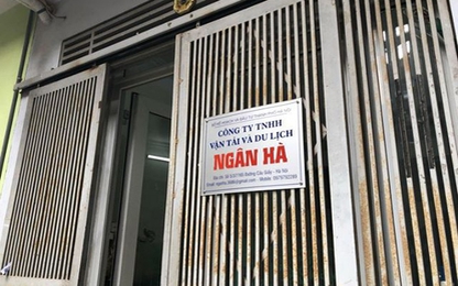 Công ty vận tải tháo biển sau vụ bé trai bị bỏ quên trên xe