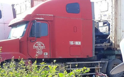 Phát hiện tài xế xe container tử vong trong cabin ở cửa khẩu