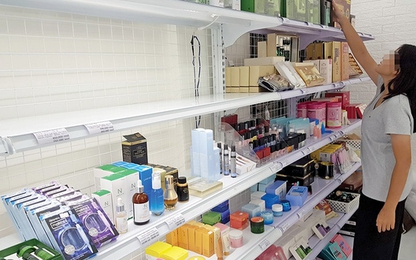 Hàng xách tay về Việt Nam: 3 ngày một chuyến hàng 'bay'