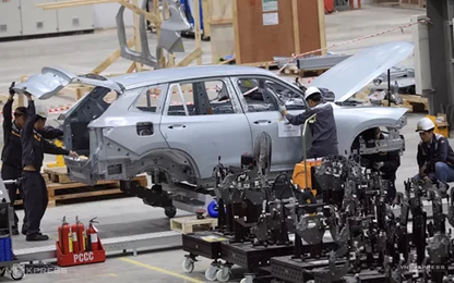 Áp lực 'nhập linh kiện' của ôtô Việt Nam