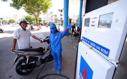 Xăng RON95 tăng 350 đồng, dầu giảm giá đồng loạt