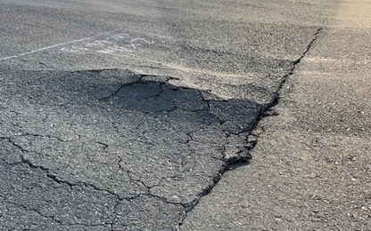 3 phương án vốn sửa đường băng Nội Bài, Tân Sơn Nhất