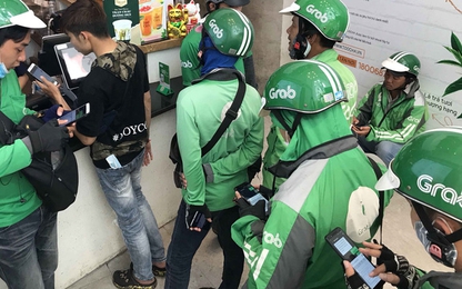 Các ứng dụng gọi xe tăng phụ phí 10.000 đồng/chuyến dịp Tết