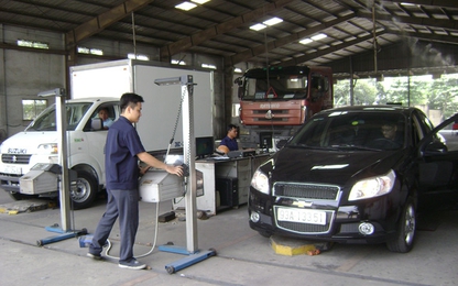 Yêu cầu chủ xe không để tiền trên cabin khi đưa xe vào kiểm định