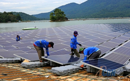 Làm nhà máy điện trên tàu, sà lan để cấp điện cho miền Nam?