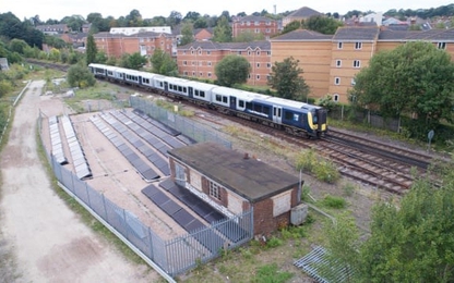 Tàu chạy bằng quang năng - Tương lai “xanh” của ngành đường sắt