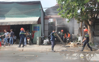 Công ty gỗ phát hỏa khiến người dân hoảng loạn tháo chạy