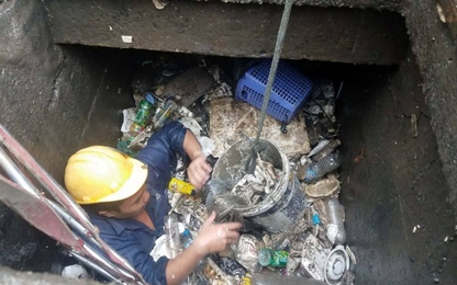 Giải thích việc ngập nước bất thường trên đường Nguyễn Hữu Cảnh