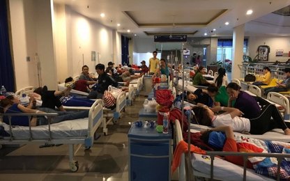 Nhiều công nhân đồng loạt nhập viện trong đêm