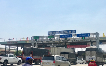 Cân xe tự động tại trạm thu phí “phạt nguội” xe quá tải tại TPHCM