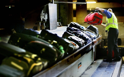 Cận cảnh quá trình di chuyển của hành lý bên trong sân bay