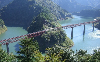 Hầm đường sắt nào dài nhất thế giới?