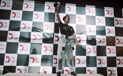 Teen 15 tuổi vô địch giải đua drone quốc tế đầu tiên