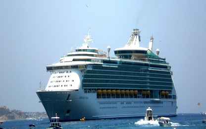 6.400 khách du lịch quốc tế đến thăm quan, khám phá Việt Nam