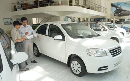 Ôtô 9 chỗ trở xuống nộp lệ phí trước bạ lần đầu là 10%