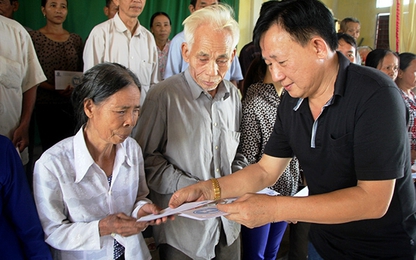 Gần 3 tỷ đồng hỗ trợ người dân miền Trung