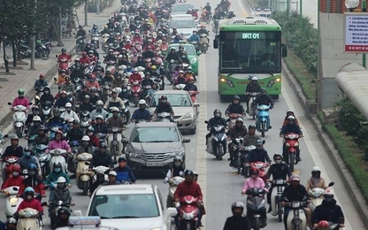 Đi vào đường cong không bật xi nhan có bị phạt?