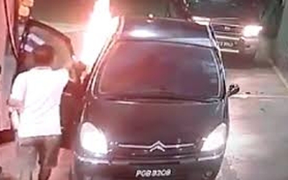 Đổ xăng không tắt máy - lỗi chết người nhiều tài xế coi thường