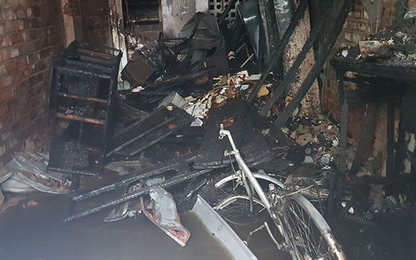 TP.HCM bà hỏa thiêu rụi căn nhà khóa trái cửa