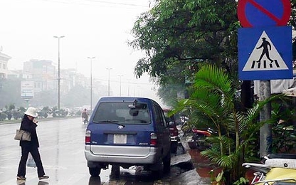 Cách dừng, đỗ ôtô đúng luật để không bị phạt