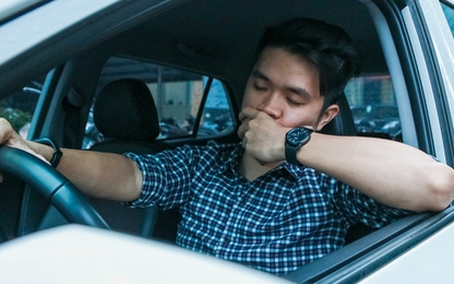 Bí quyết chống buồn ngủ cho tài xế Việt trên đường dài