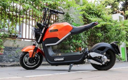 Xe máy điện 'dân chơi' giá 23 triệu về Việt Nam