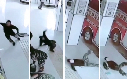 Lính cứu hỏa thi nhau ngã 'trượt vỏ chuối' khi có nhiệm vụ