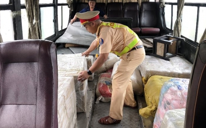 Đà Nẵng: Phát hiện kho hàng nghi nhập lậu trên xe khách