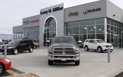 Hãng xe ép đại lý đẩy hàng tồn vì sản xuất quá nhiều