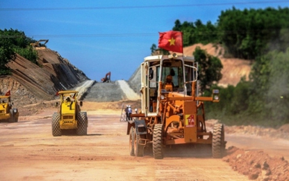 Không chia nhỏ gói thầu cao tốc, phấn đấu hoàn thành sớm trước 3 tháng