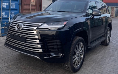 SUV hạng sang Lexus LX600 2022 nhập tư nhân về Việt Nam
