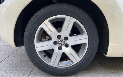 Lốp xe sử dụng 13 năm chưa thay, người Việt có quá liều mạng ?