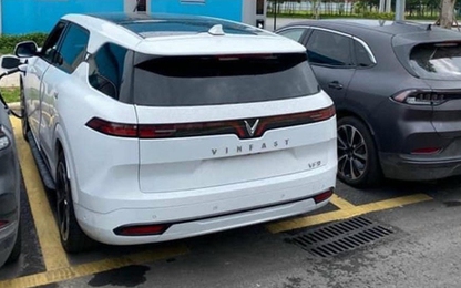 Bắt gặp VinFast VF 9 sạc pin tại Hải Phòng